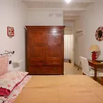Il Cagliarese לינה וארוחת בוקר 4*