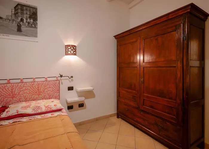 Il Cagliarese Bed & Breakfast 4*